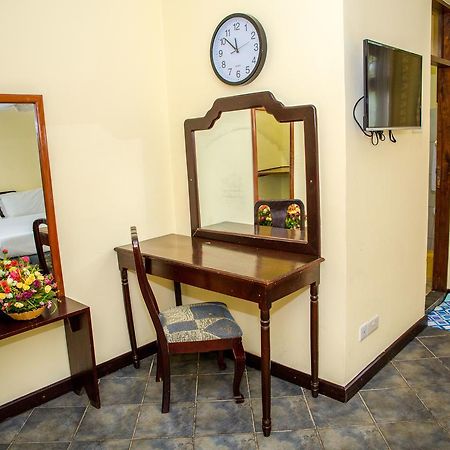 Saadani Tourist Center - Hostel Dar es Salaam Bagian luar foto