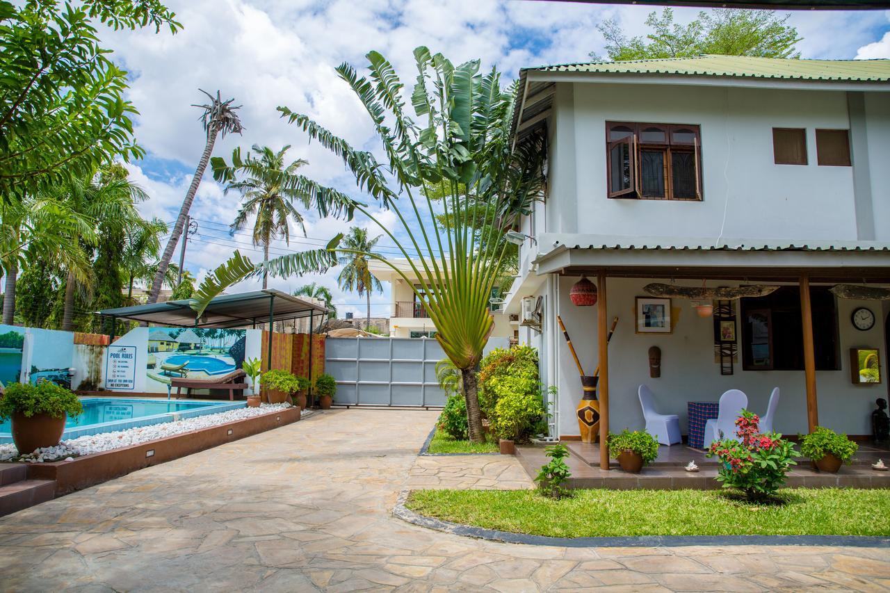 Saadani Tourist Center - Hostel Dar es Salaam Bagian luar foto