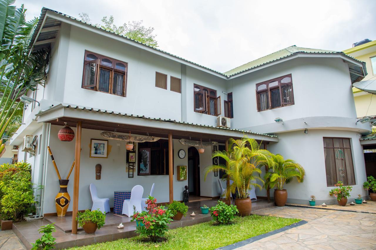 Saadani Tourist Center - Hostel Dar es Salaam Bagian luar foto
